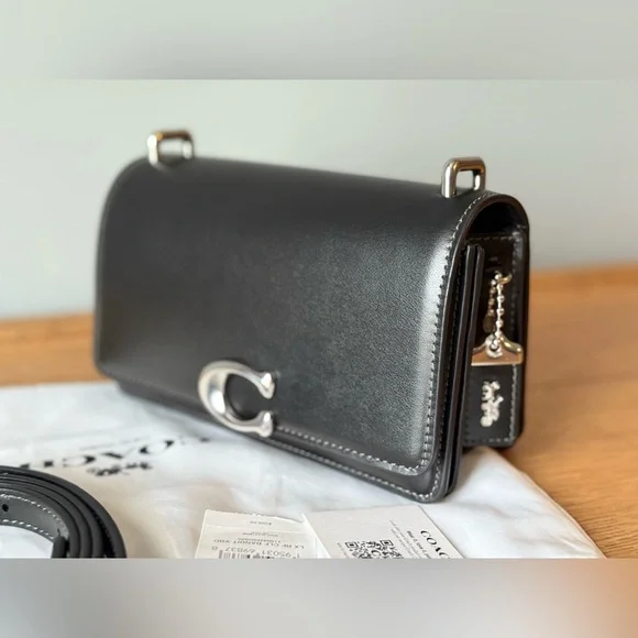 Coach Bandit crossbody black- Like New - Picture 3 of 16